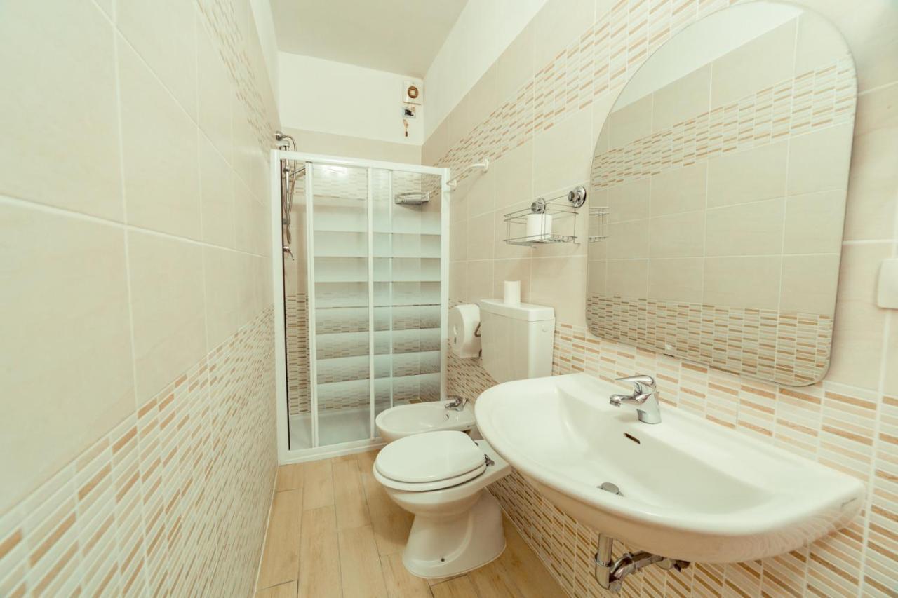 Cristal Rooms Piacenza Exterior photo