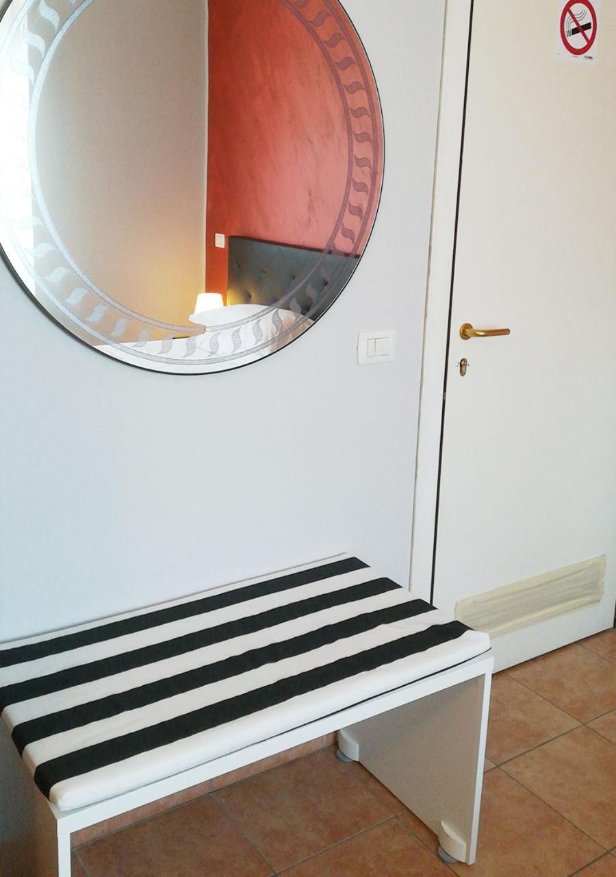 Cristal Rooms Piacenza Exterior photo