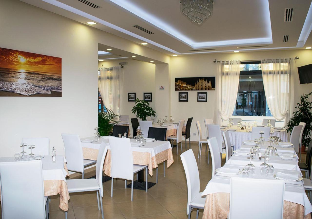 Cristal Rooms Piacenza Exterior photo