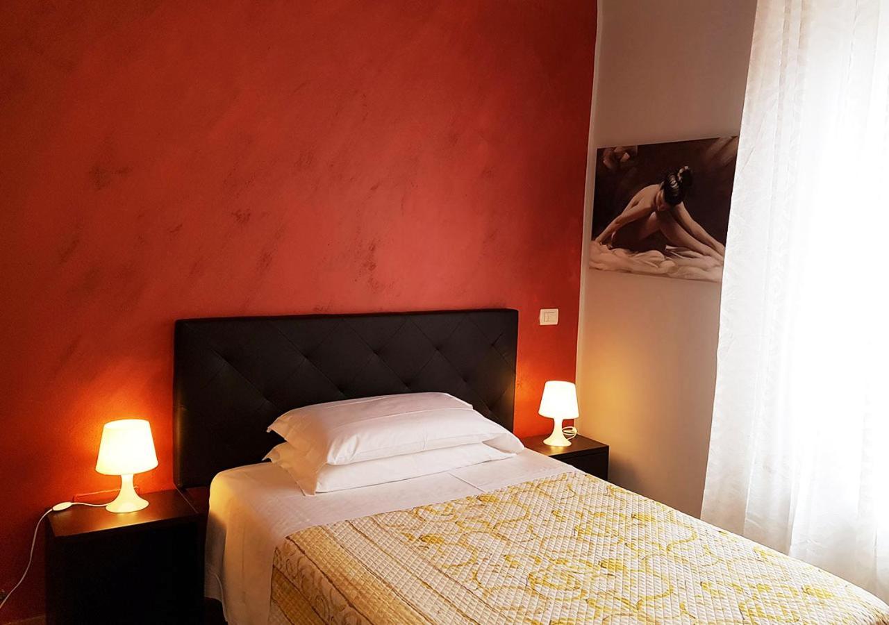 Cristal Rooms Piacenza Exterior photo