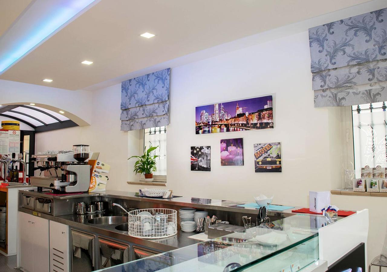 Cristal Rooms Piacenza Exterior photo