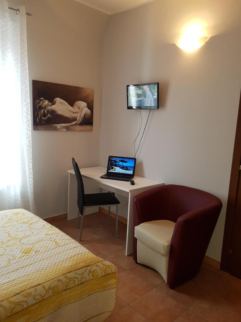 Cristal Rooms Piacenza Exterior photo